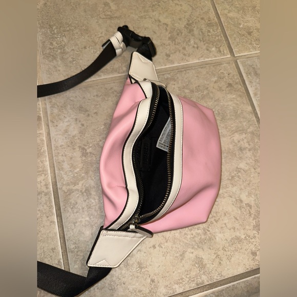 FOREVER21 belt bag - Picture 2 of 4